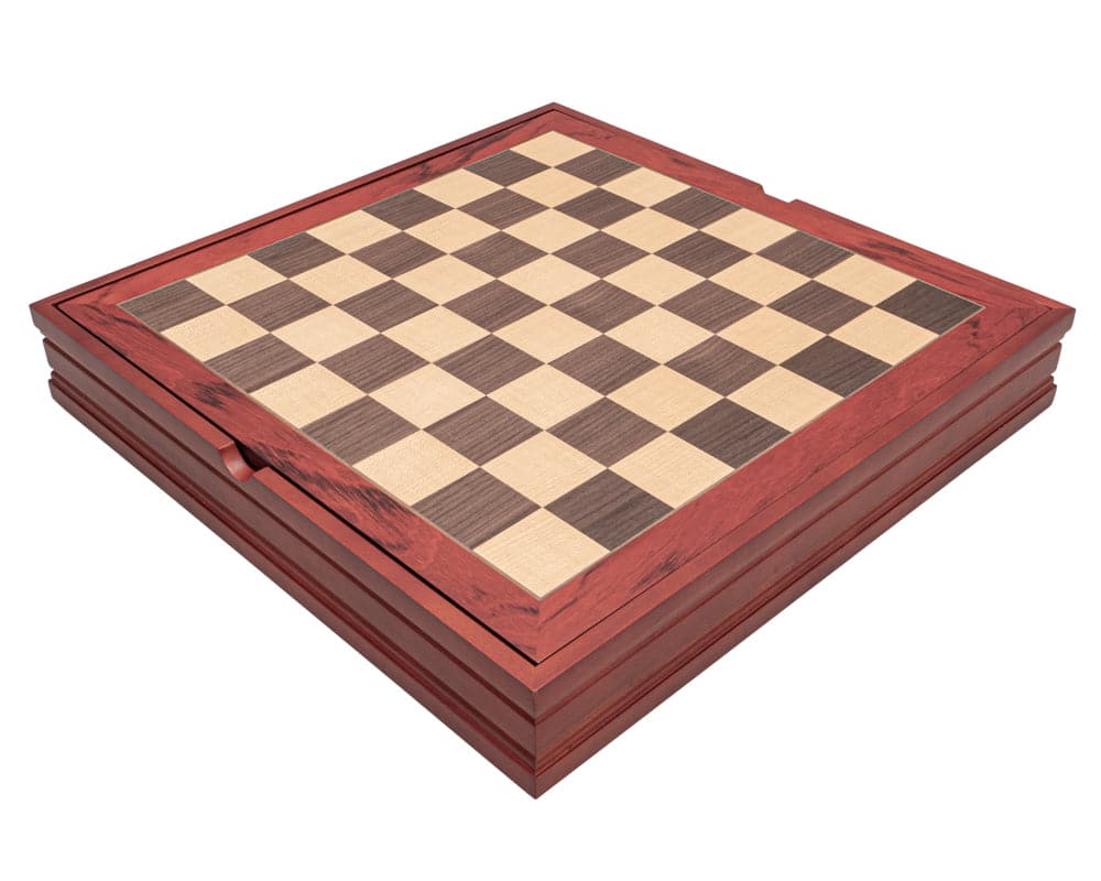 Italian chess piece case and board with classic Staunton design in handcrafted ebony and boxwood, featuring a 2.5 inch king.