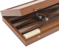 El Juego de Backgammon Manopoulos Club Compact en Nogal Negro y Roble con Cubiletes de Backgammon de Vinilo de Lujo
