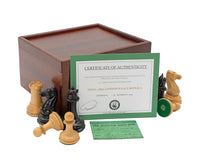 Piezas de ajedrez de ébano — Réplica exacta de Londres 1850. Edición limitada numerada — 8,9 cm. Incluye Estuche para piezas de ajedrez