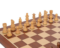 Juego de ajedrez de caoba Sheesham con caballero francés