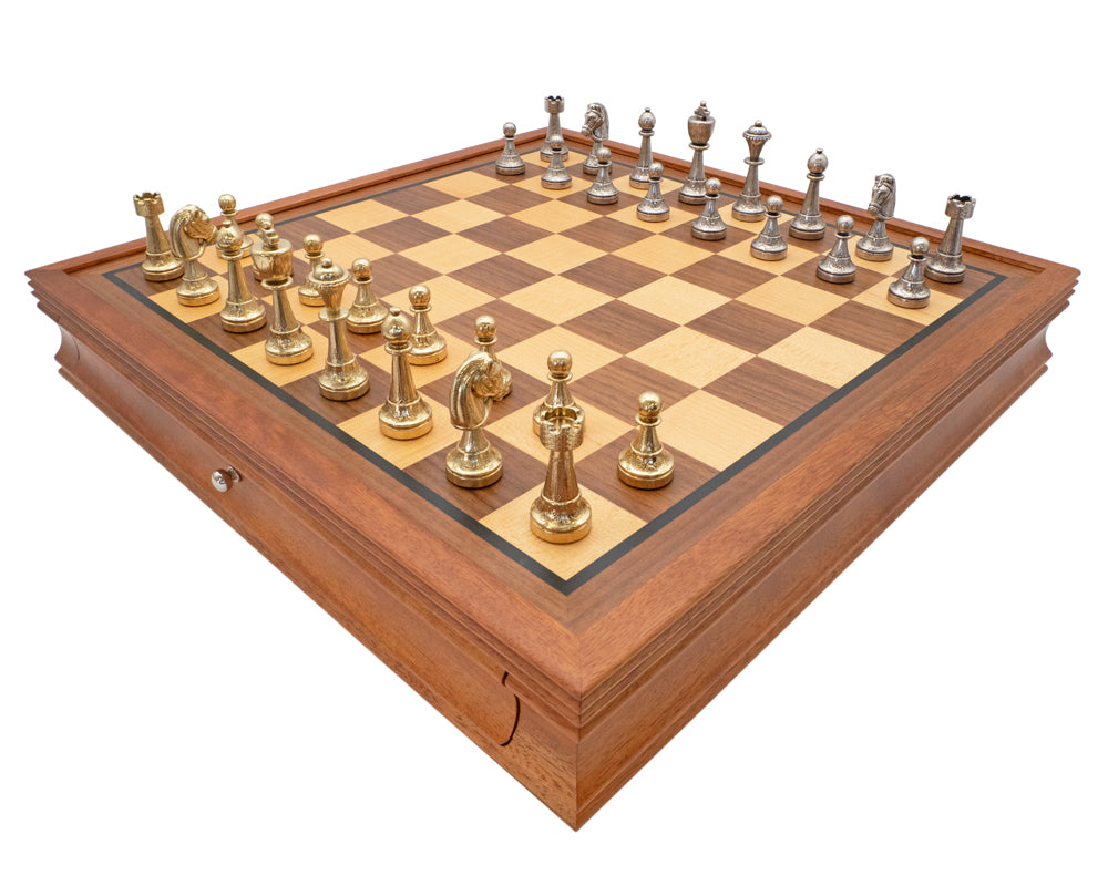 Juego de ajedrez Finnesburgh en metal y caoba de lujo